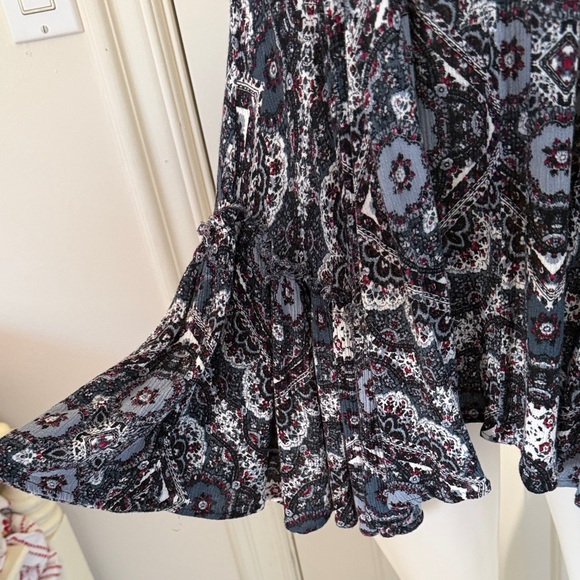 Size - Picture 4 of 9